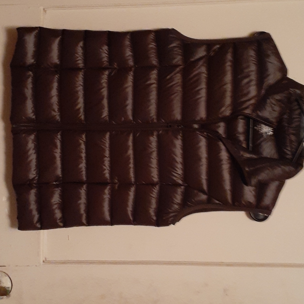 A aqua vest size small